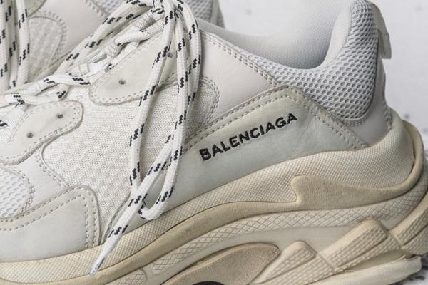 【BALENCIAGA】2018AW バレンシアガスーパーコピー 入手困難☆激レア Triple S Trainer ホワイト 483513